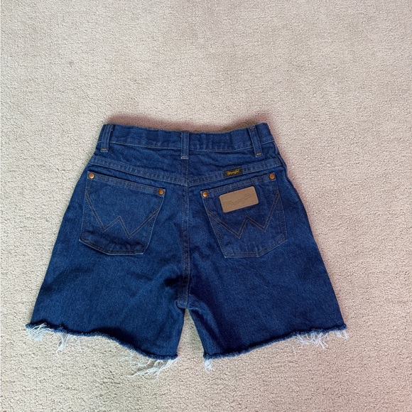 Wrangler Classic Blue Denim Shorts - Picture 7 of 9